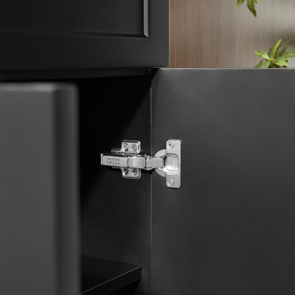 Harrington Free-Standing PVC Vanity CH64L — detail 4