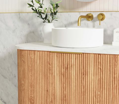 Bondi 900mm Woodland Oak Fluted Curve Vanity with Cloudy Carrara Top — detail 3