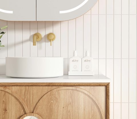 Laguna Mark II 900mm Woodland Oak Wall Hung Vanity with Pure White Top — detail 4