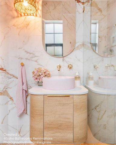 Bondi 600mm Natural Oak Wall Hung Curve Cabinet Only — detail 6