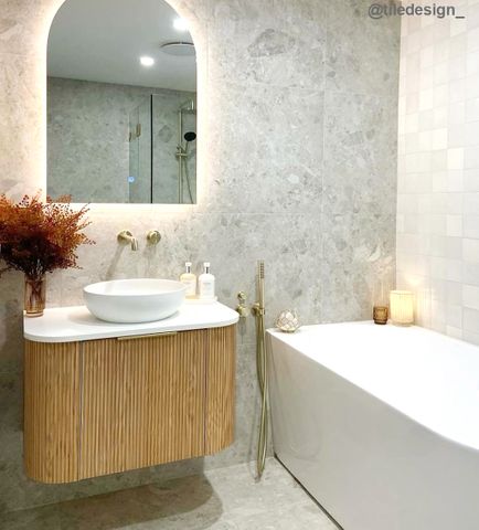 Bondi 750mm Woodland Oak Fluted Curve Cabinet Only — detail 8