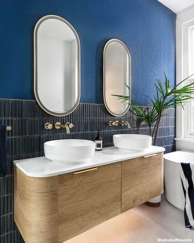 Bondi 1500mm Natural Oak Wall Hung Curve Vanity with Pure White Top — detail 3