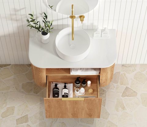 Bondi 900mm Woodland Oak Fluted Curve Vanity with Cloudy Carrara Top — detail 5