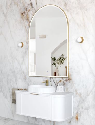 LED Archie 1500(H)x1000(W) Gold Metal Frame Mirror — detail 2