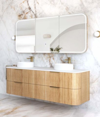 Havana 1800mm Woodland Oak Fluted Cabinet — detail 2