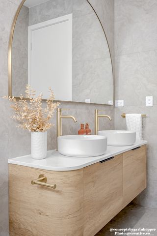 Bondi 1500mm Natural Oak Wall Hung Curve Cabinet — detail 5
