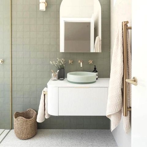 Bondi 900mm Satin White Fluted Wall Hung Curve Cabinet Only — detail 7