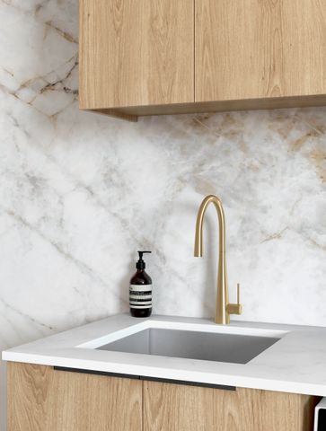 Laundry Kit 1305B Byron/Bondi Natural Oak with Natural Carrara Marble Top — detail 2