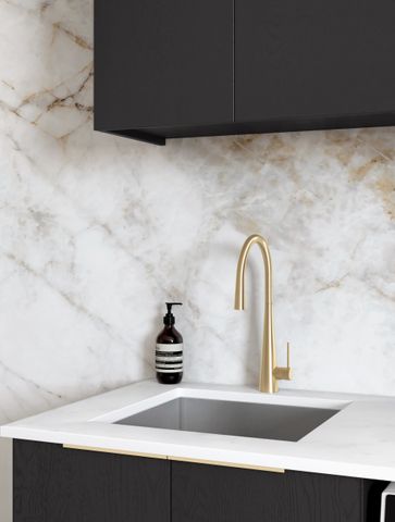 Laundry Kit 1305B Byron/Bondi Black Oak with Natural Carrara Marble Top — detail 2